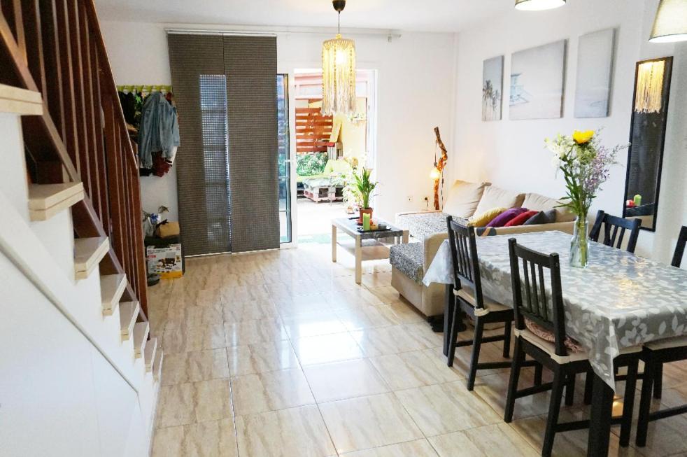 Casa La Sonrisa Shared House Hotel El Medano  Exterior photo
